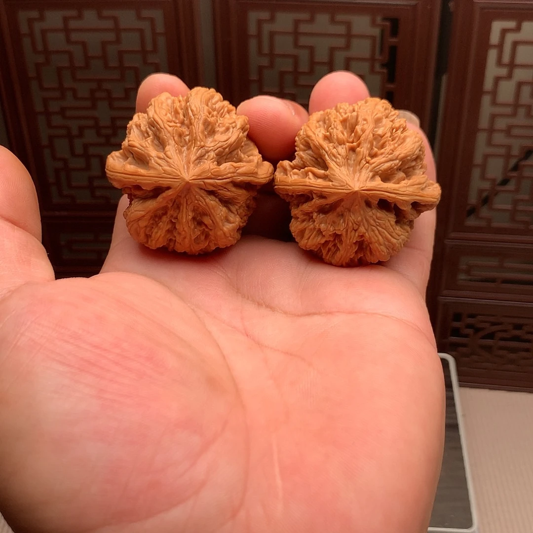 文玩核桃吊坠大粗筋