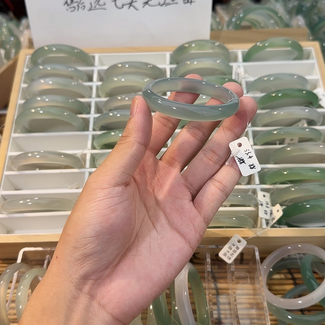 玛瑙/玉髓未镶嵌手镯圈口53.4