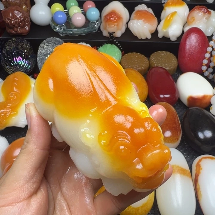 一***师新疆戈壁五彩石金丝