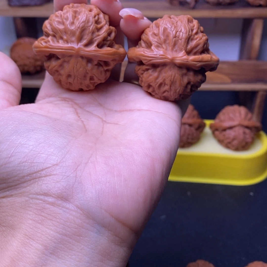 大***狼桃核吊坠宫灯福利