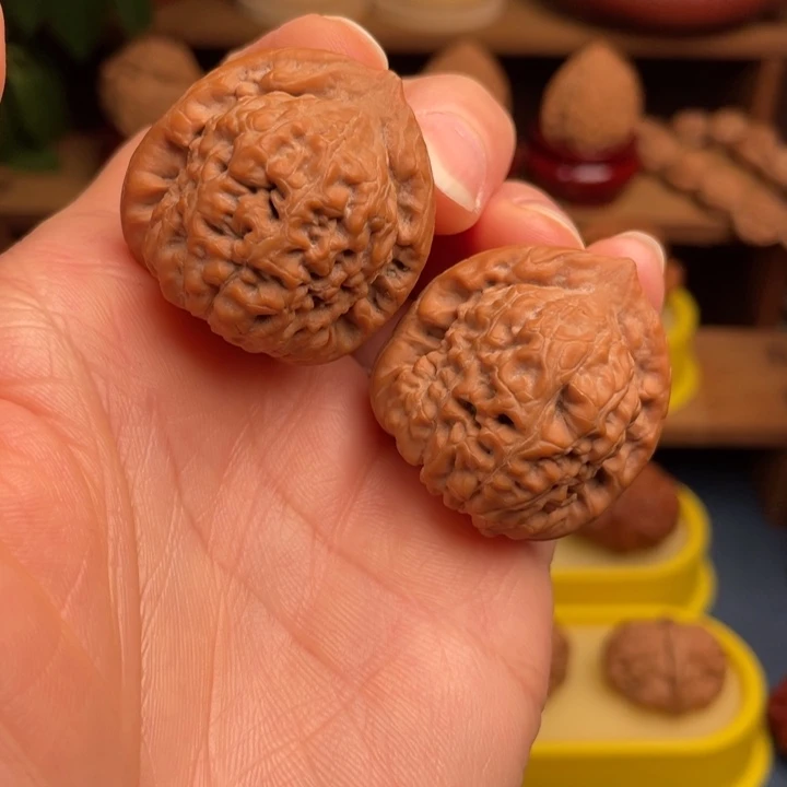 文玩核桃把件金字塔34