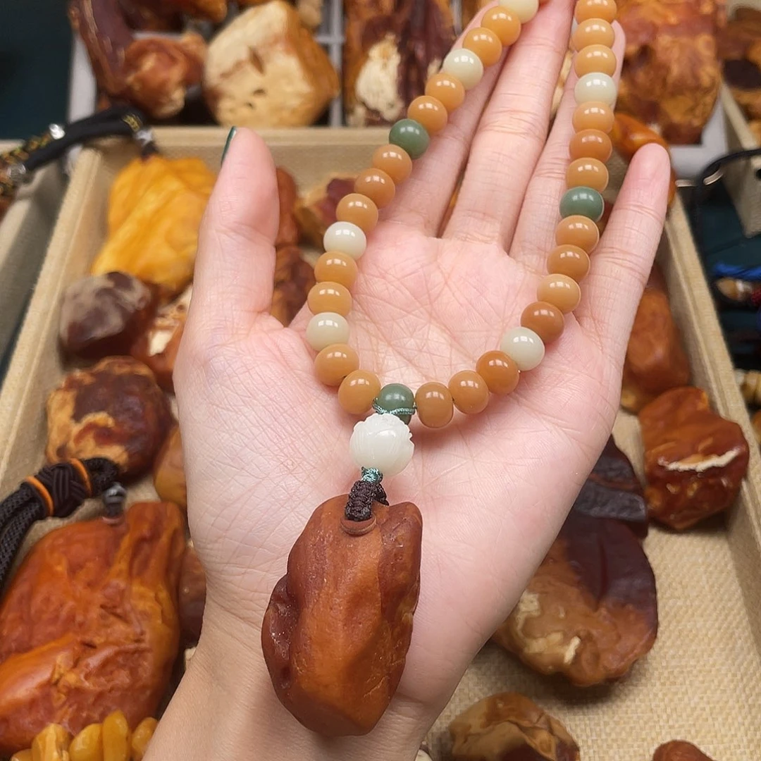 琥珀未镶嵌珠宝奇石