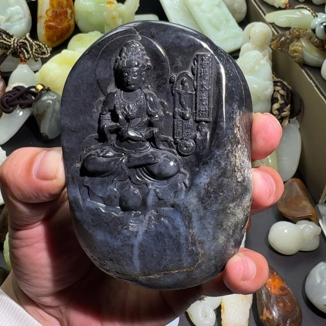 和田玉颈饰未镶嵌决**线