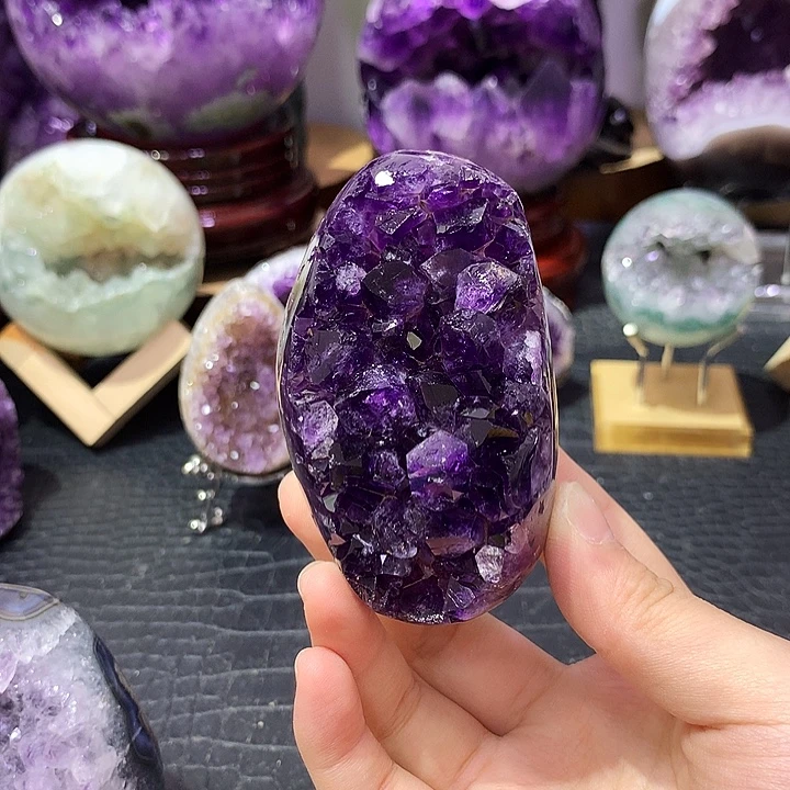 紫晶未镶嵌珠宝半成品