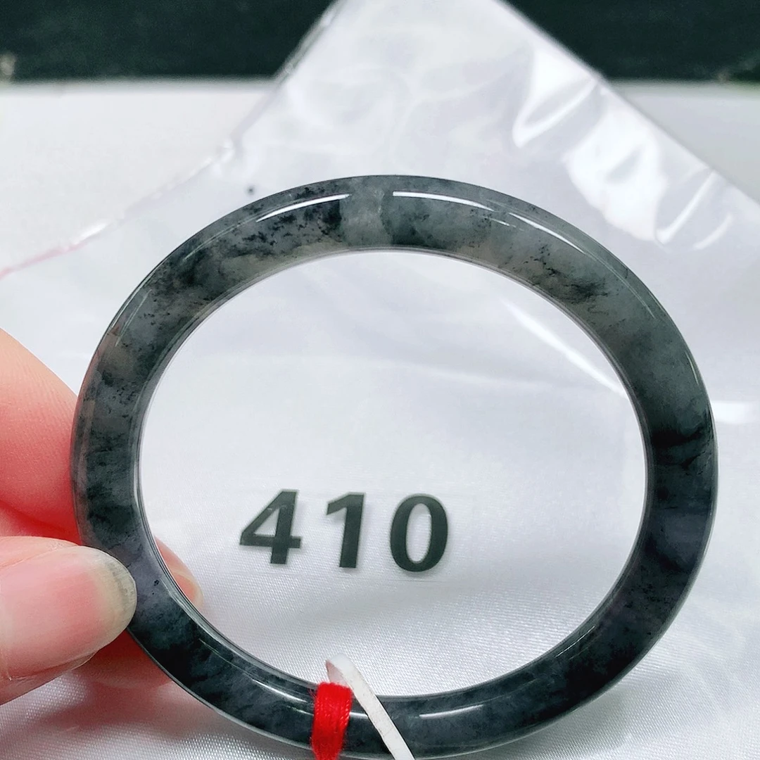 翡翠未镶嵌手镯（圆镯）36 号翡翠手镯