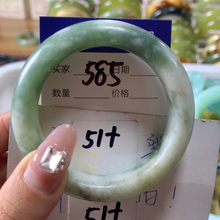 蛇纹石玉手镯未镶嵌585