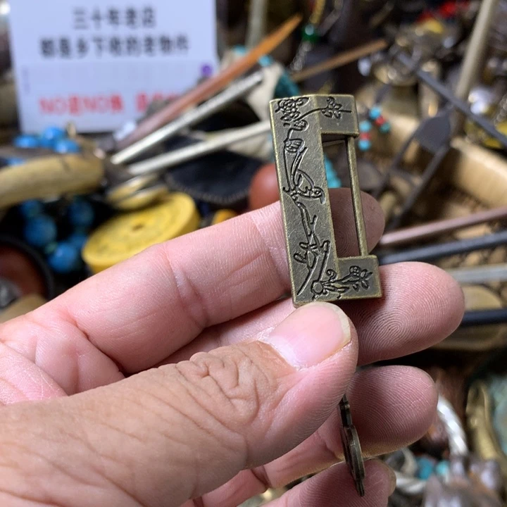 新***风一物一拍四公分锁子