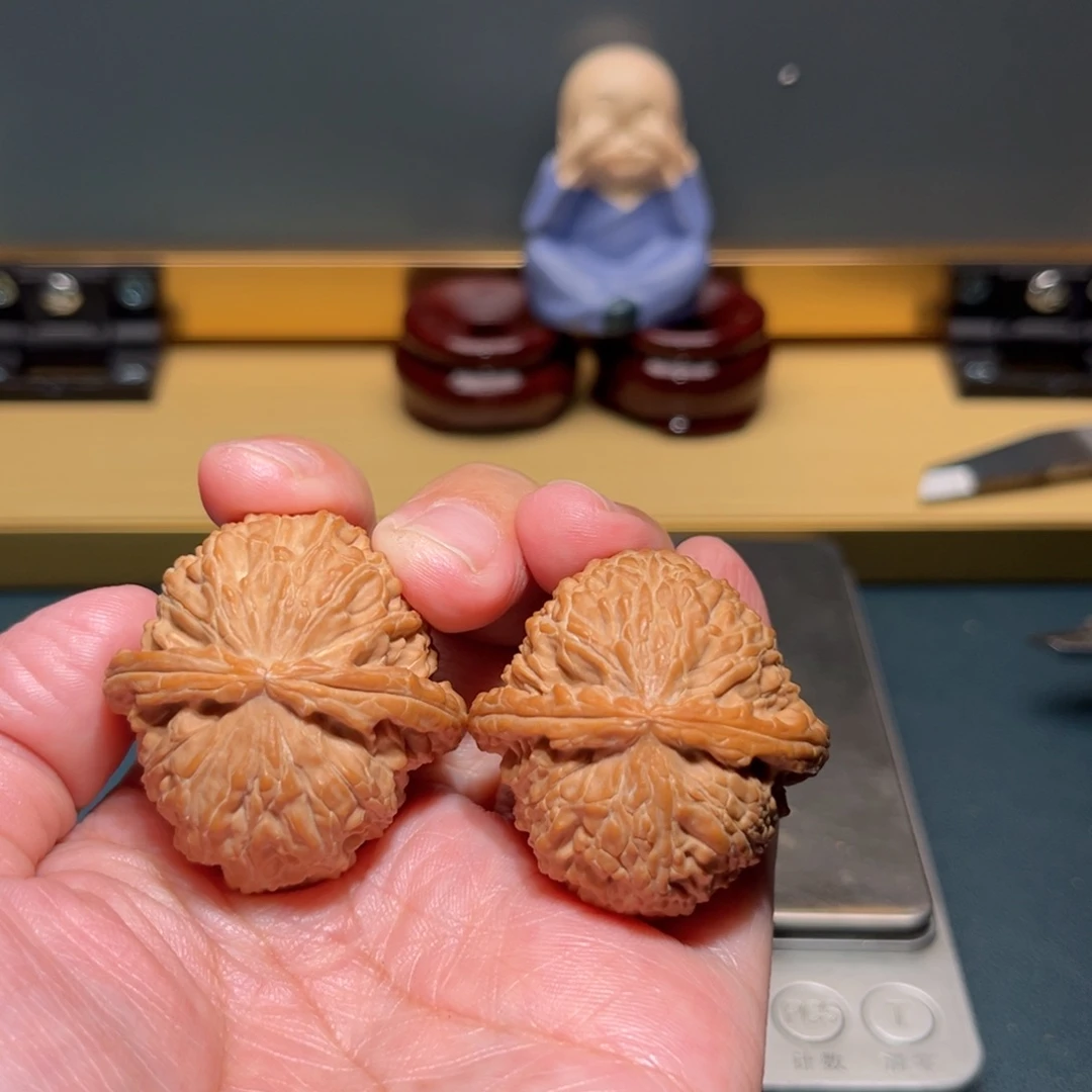 文玩核桃把件白狮36