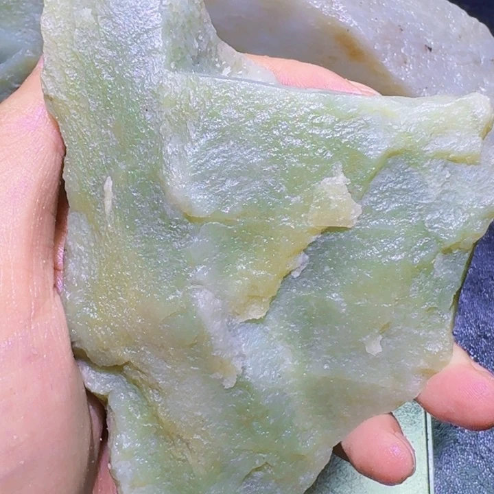 未镶嵌和田玉（糖玉）珠宝半成品