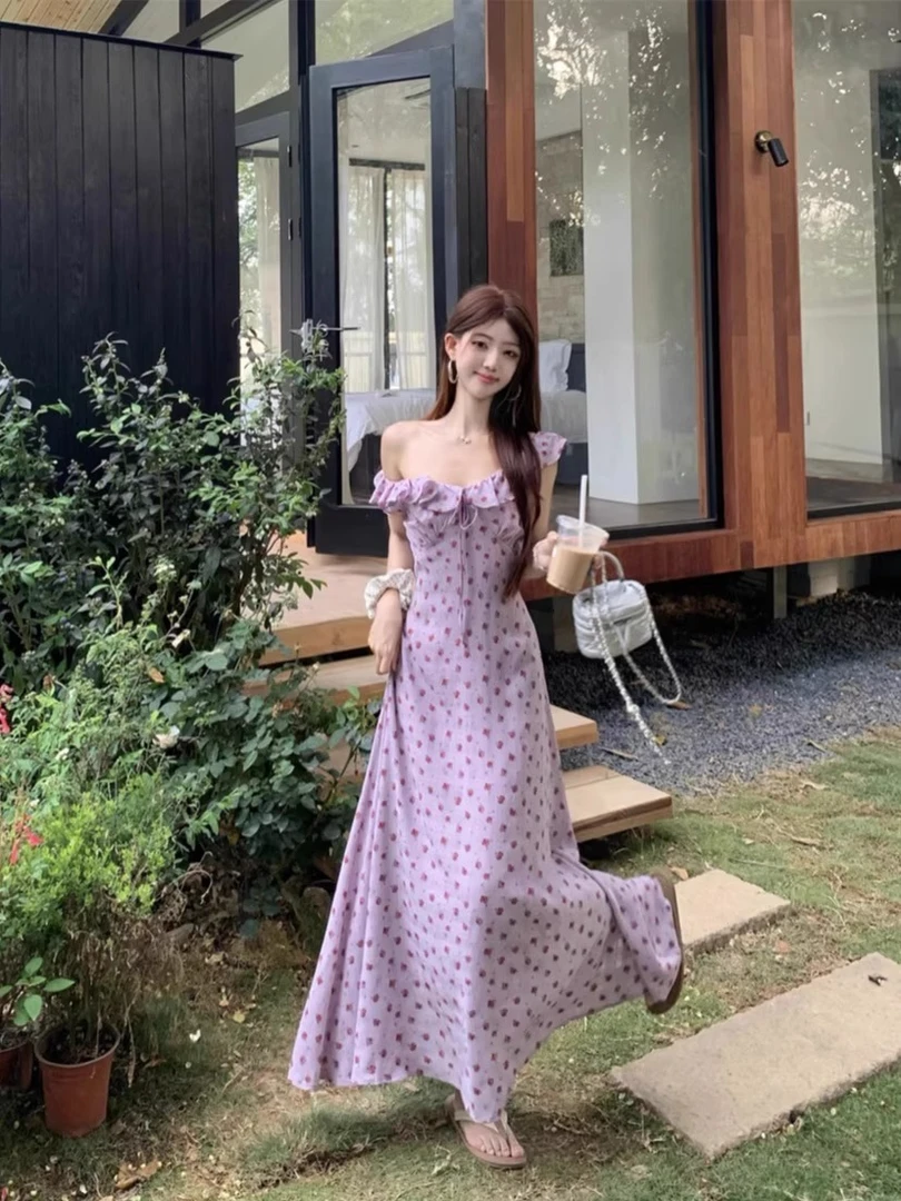 荷叶边V领碎花吊带连衣裙女夏季2025新款假日风气质修身无袖长裙