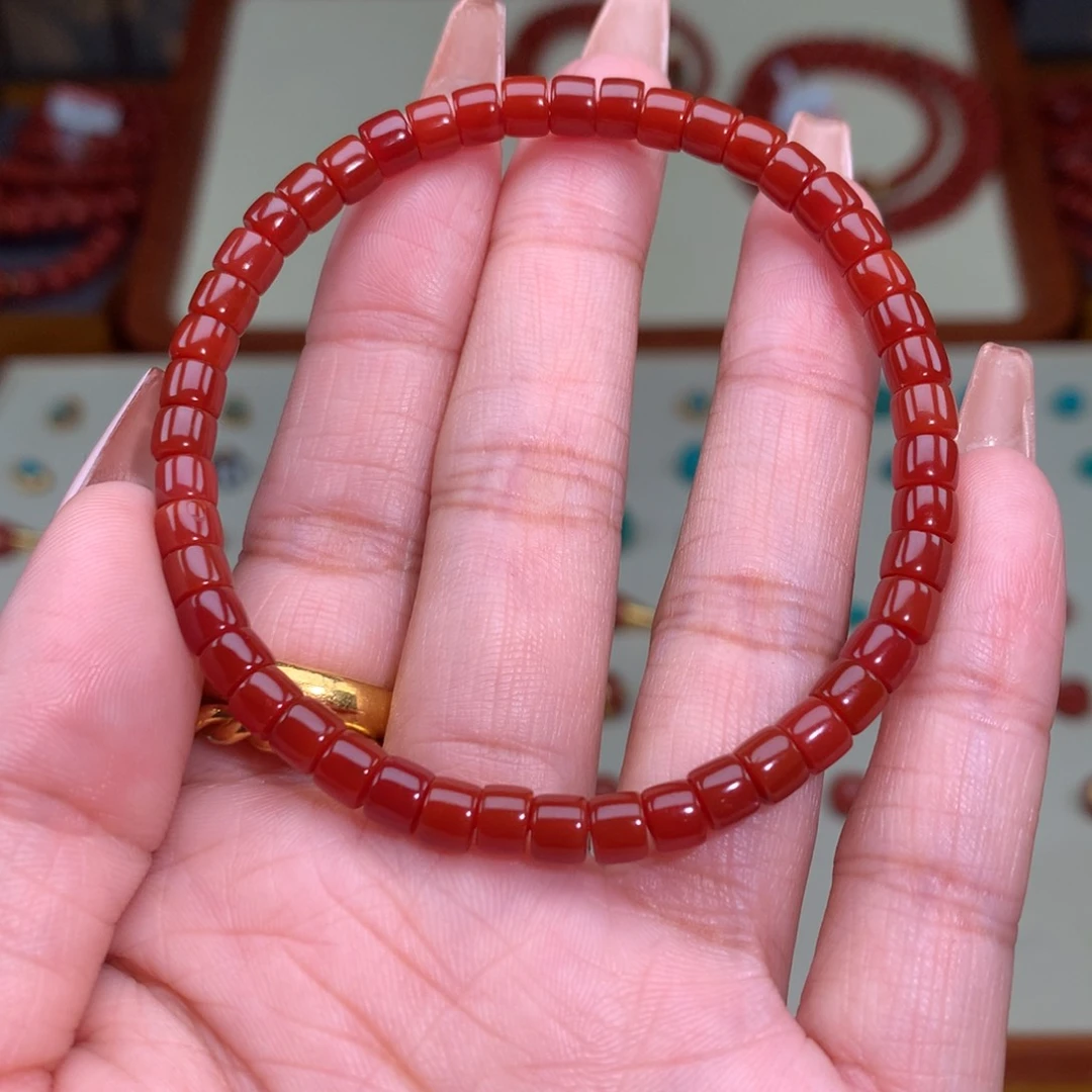 南红玛瑙颈饰未镶嵌