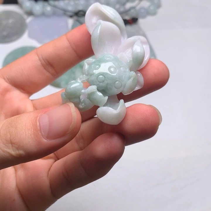 翡翠未镶嵌颈饰莲花13