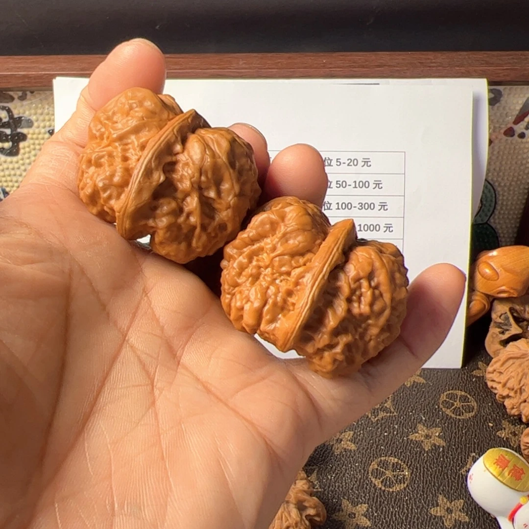 文玩核桃吊坠三角蛙45肚