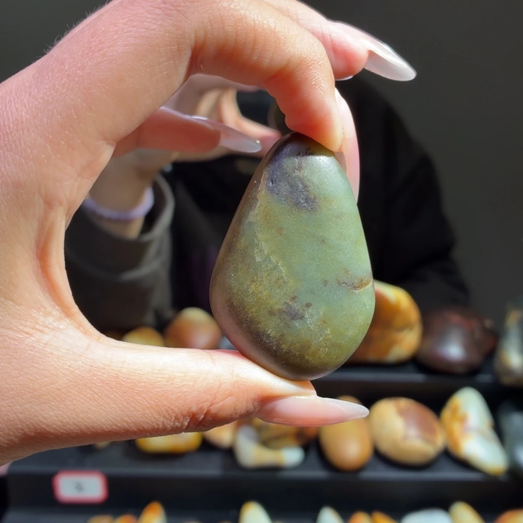 和田玉未镶嵌把件44