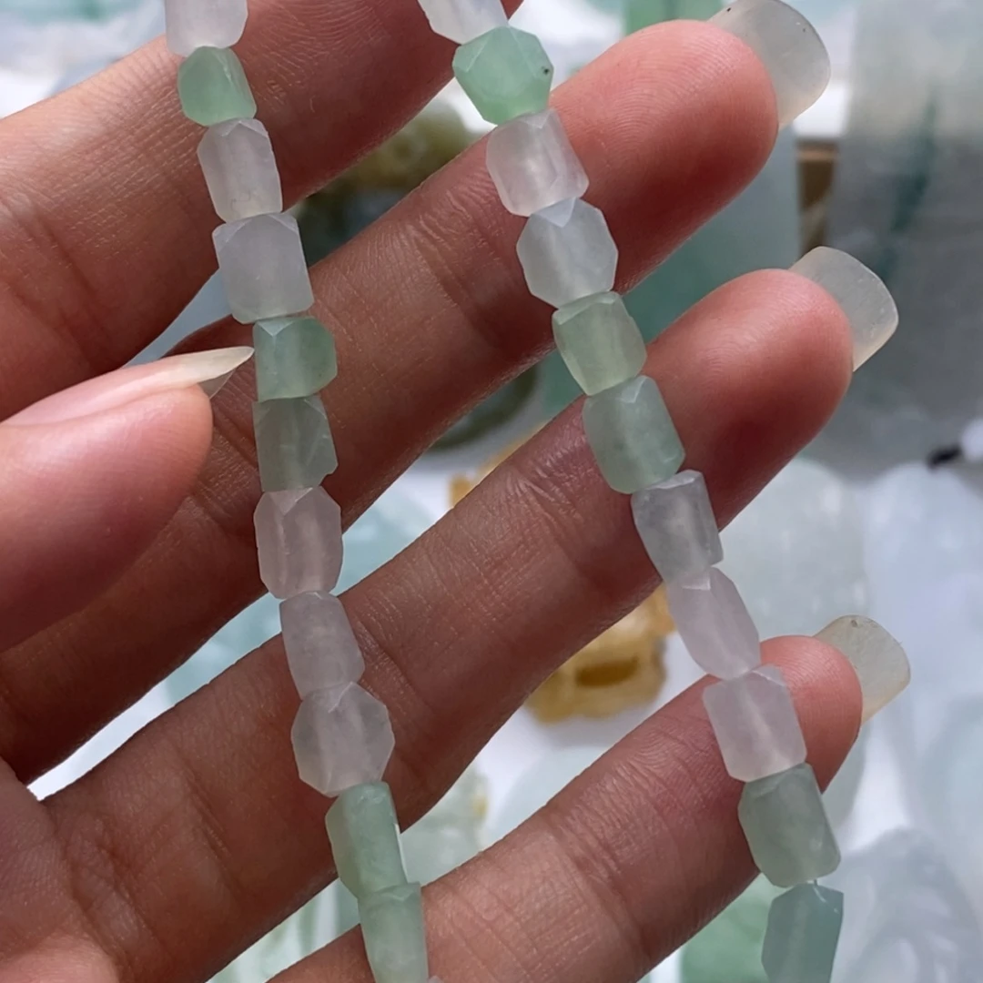 未镶嵌定制翡翠毛货无鉴赏期