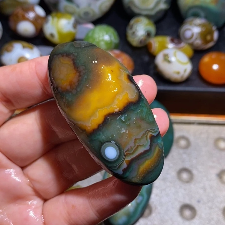 未镶嵌玛瑙/玉髓珠宝半成品46
