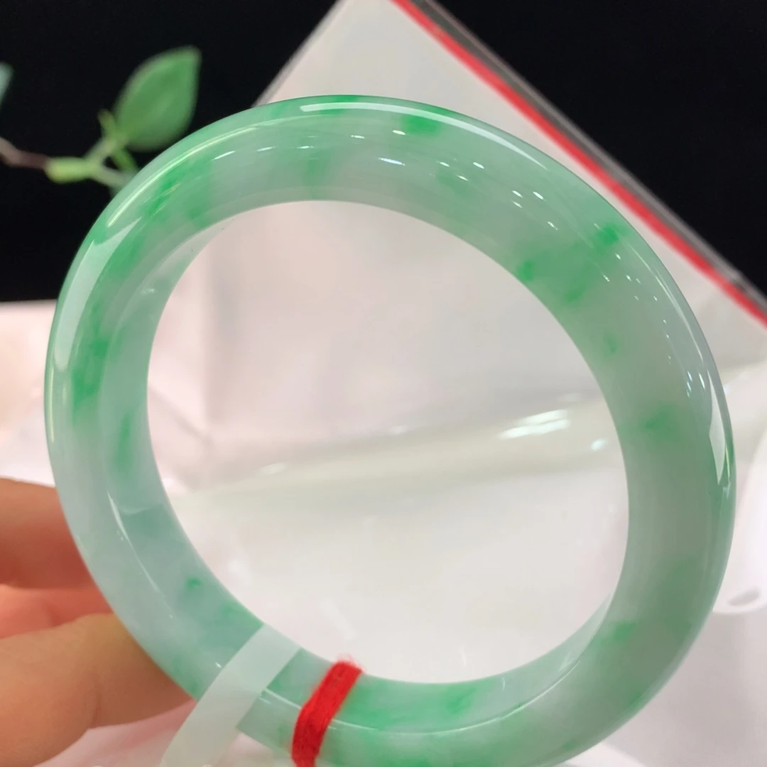 翡翠未镶嵌手镯0261