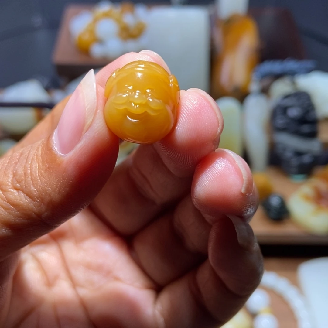 @***豆和田玉未镶嵌颈饰