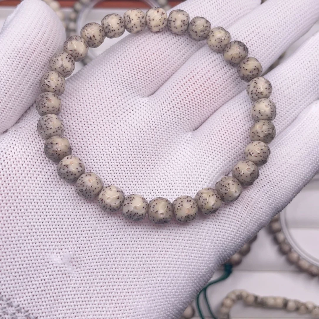 星月菩提手串石玉料半玉化8改无相单圈