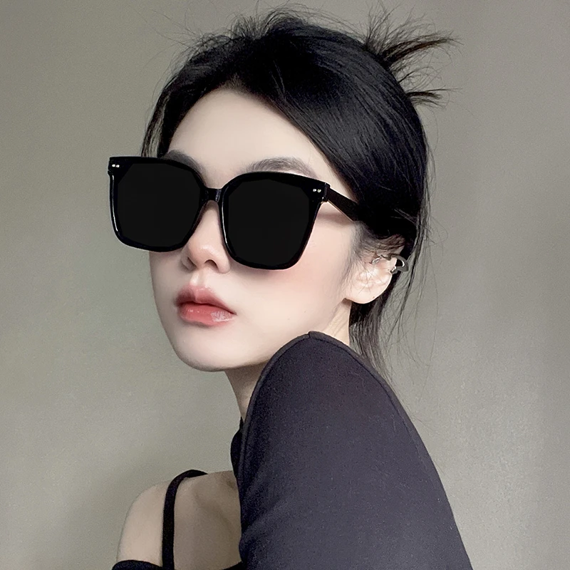 （401-400）防紫外线大脸显瘦方形时尚百搭高级感太阳镜男女款
