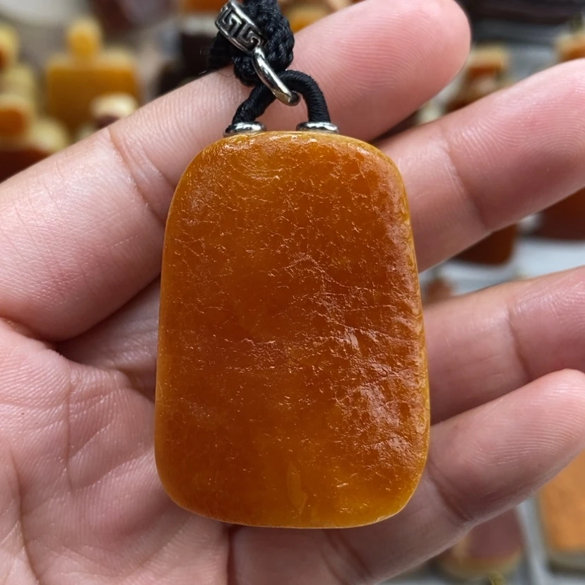 【闪购商品】琥珀颈饰未镶嵌