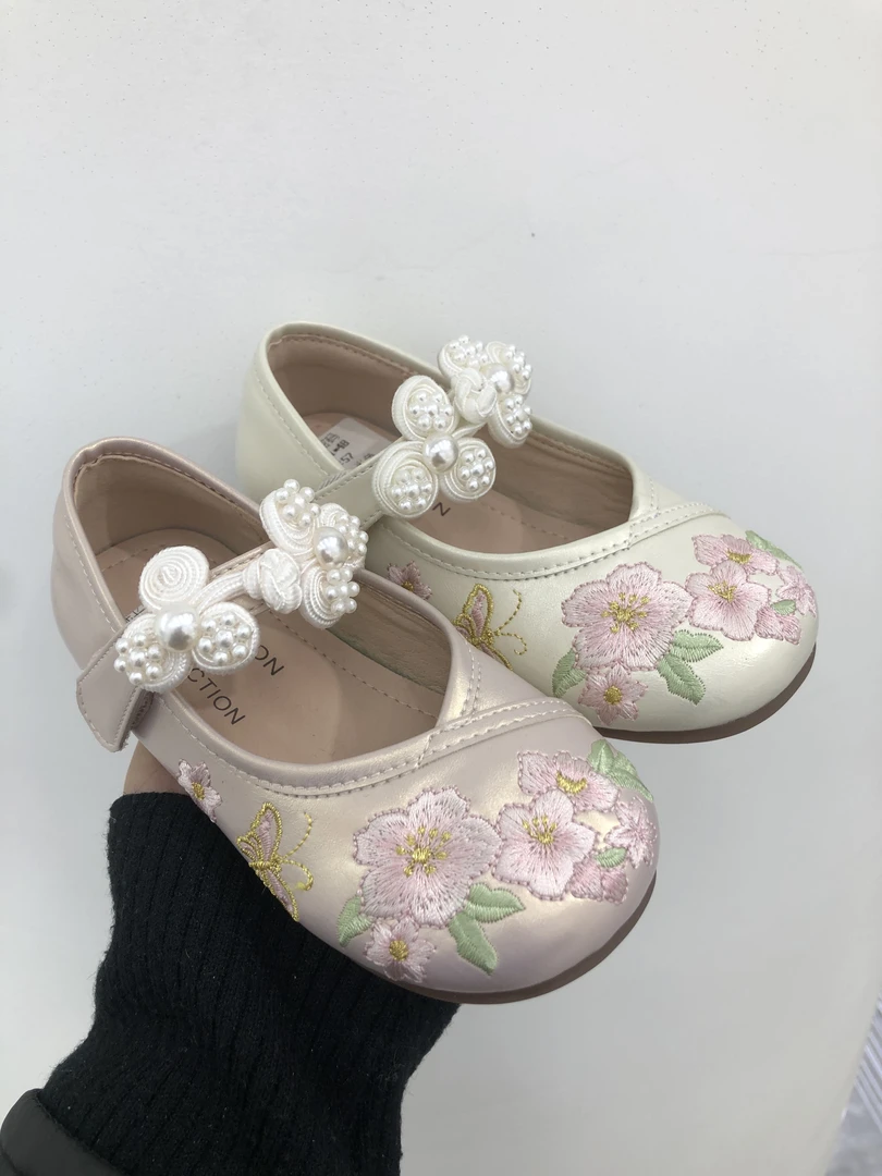 单鞋学生车缝线中国风皮鞋软底女鞋春季舞蹈鞋春秋时尚