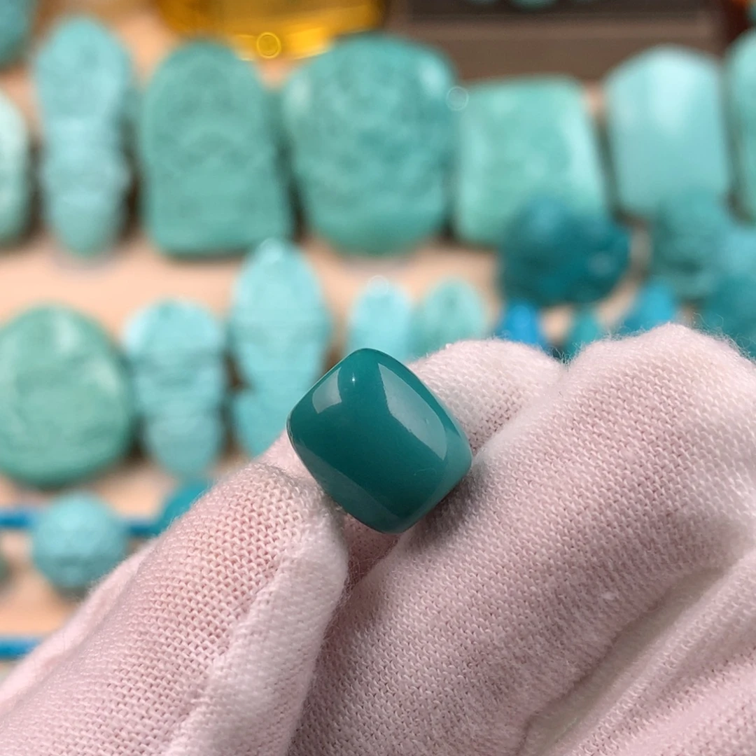 绿松石未镶嵌桶珠卡10.5