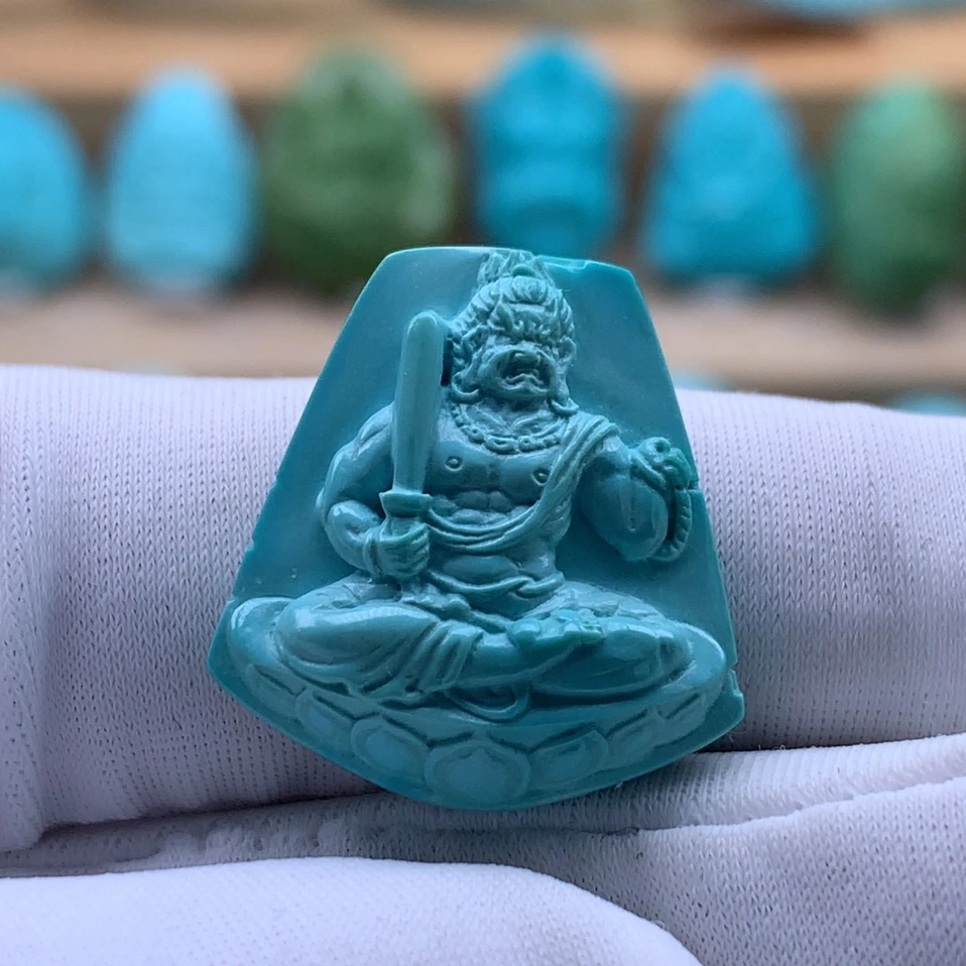 绿松石未镶嵌珠宝奇石