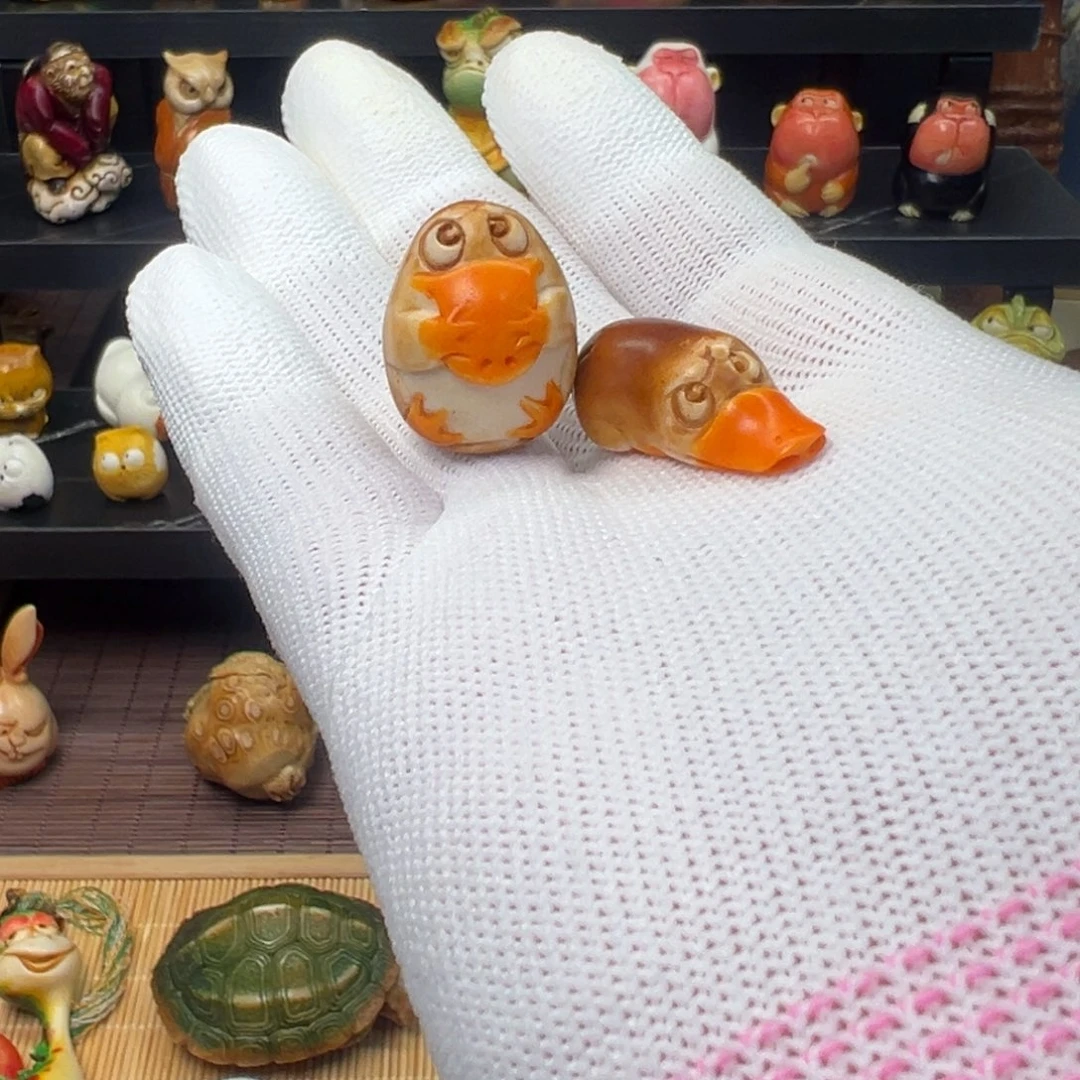 安***竹杨东方老师雕刻迷你鸭嘴兽