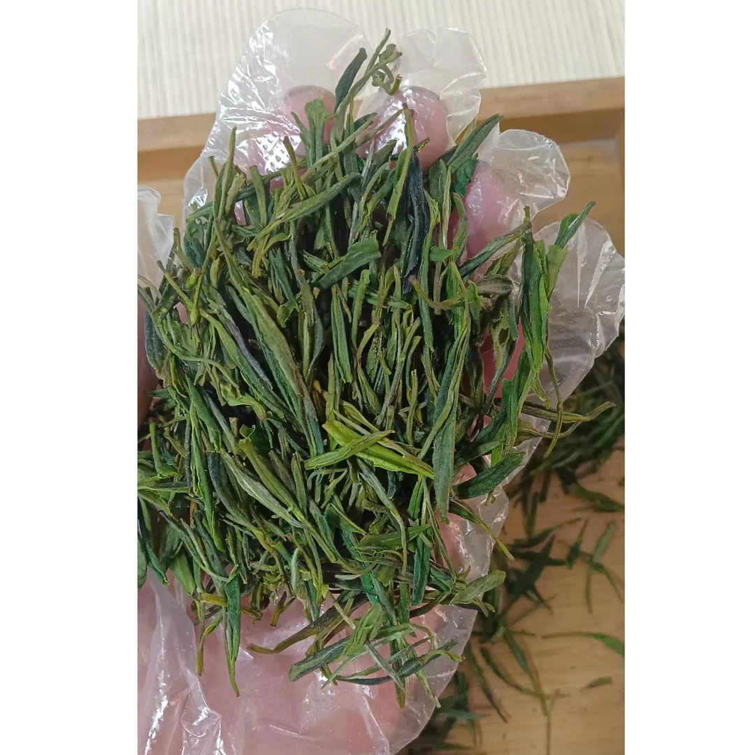 齐山茶农2025年大别山炭火烘培原生态荒地高山野生茶