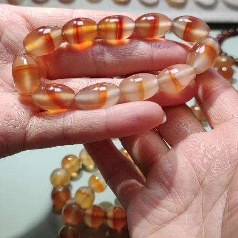 李***玖玛瑙/玉髓未镶嵌手链