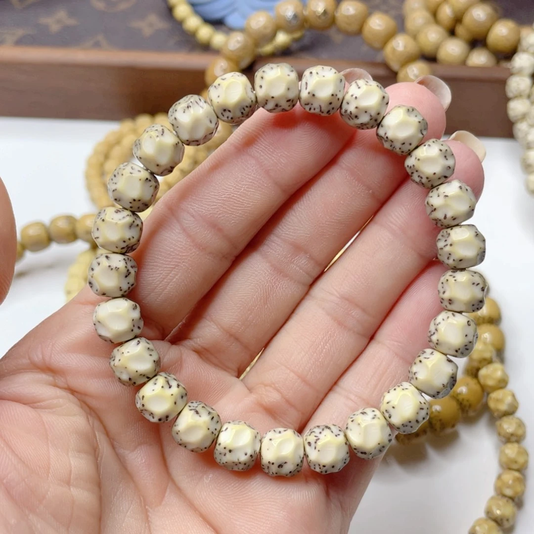 星月菩提吊坠石玉料绿背河豚无相卡8.5