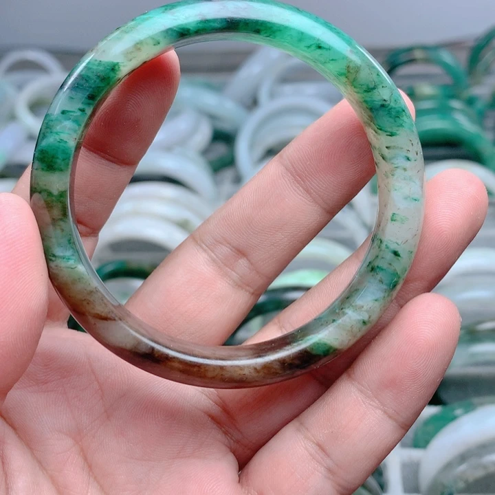 独山玉未镶嵌手镯59