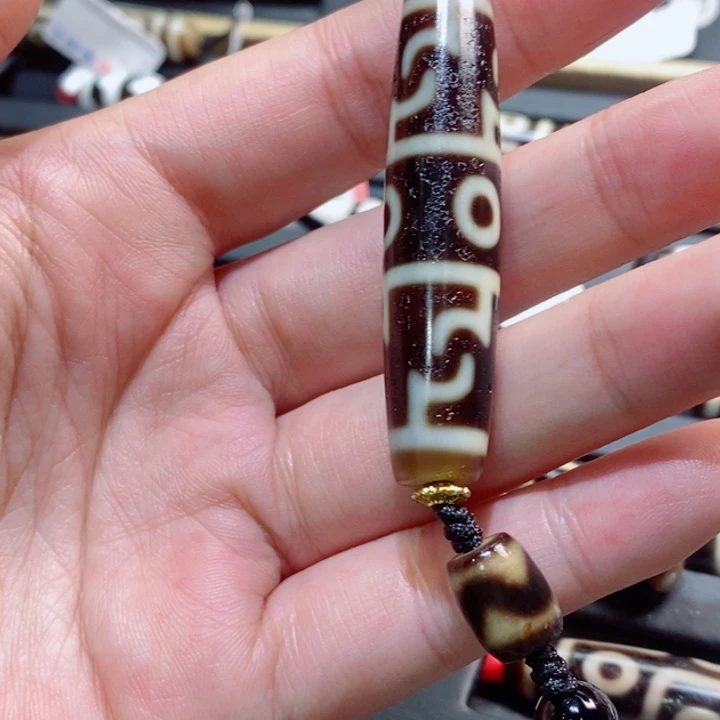 紫***业玛瑙/玉髓（覆膜）未镶嵌颈饰