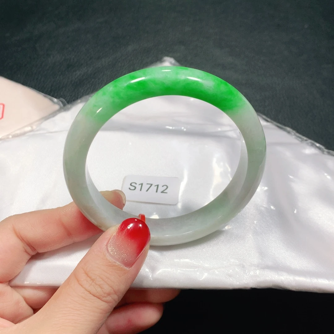 翡翠未镶嵌手镯半山水03