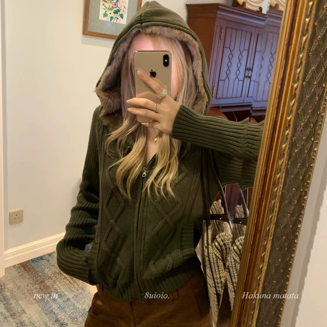 南疆橄榄枝 连帽毛领毛衣女2025秋季新款显瘦拉链开衫外套