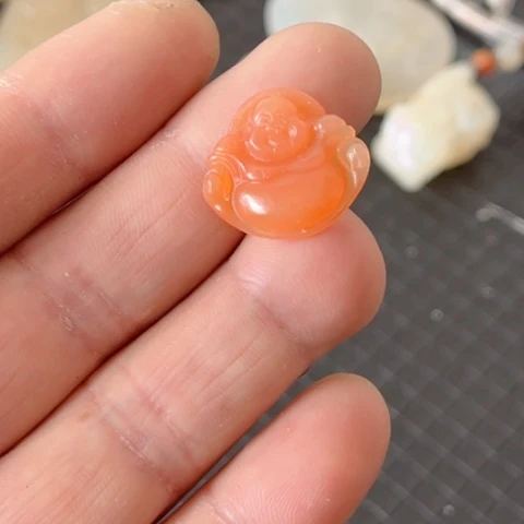 石英质玉（黄龙玉）颈饰未镶嵌佛公吊坠