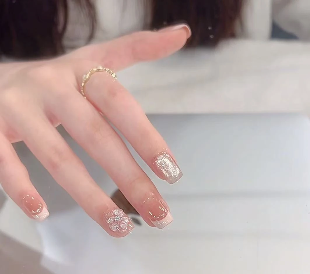 【冰花法式】手工穿戴甲气质款光疗美甲