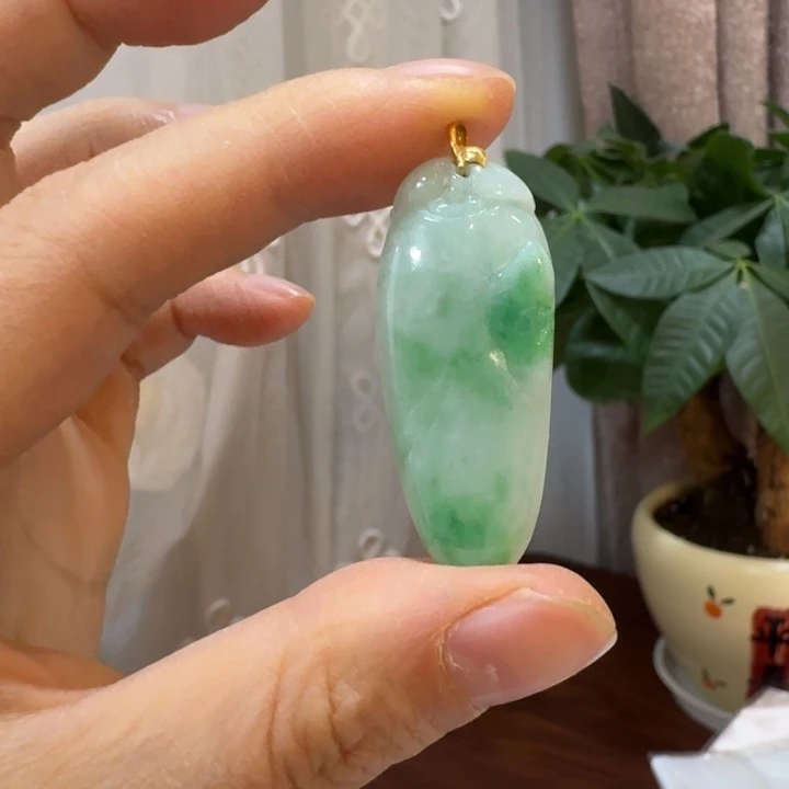 翡翠18K金镶嵌颈饰福瓜