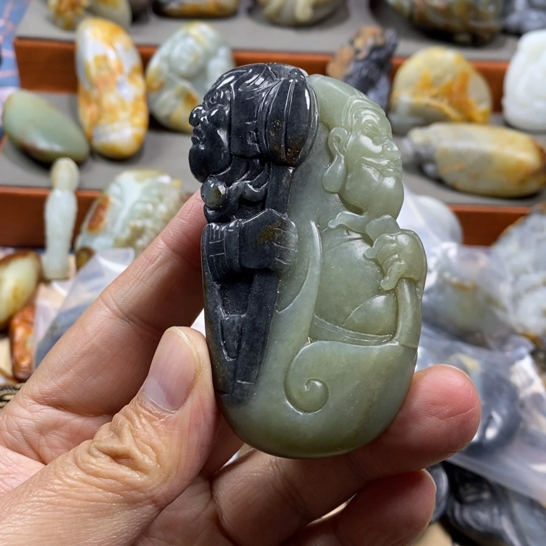 和田玉未镶嵌把件