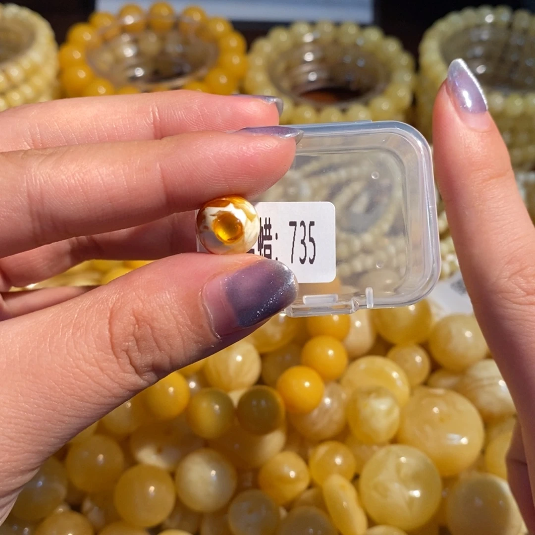 琥珀未镶嵌珠宝奇石735