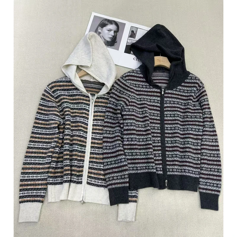 9415-3502 条纹连帽时尚黑白针织衫开衫帽衫