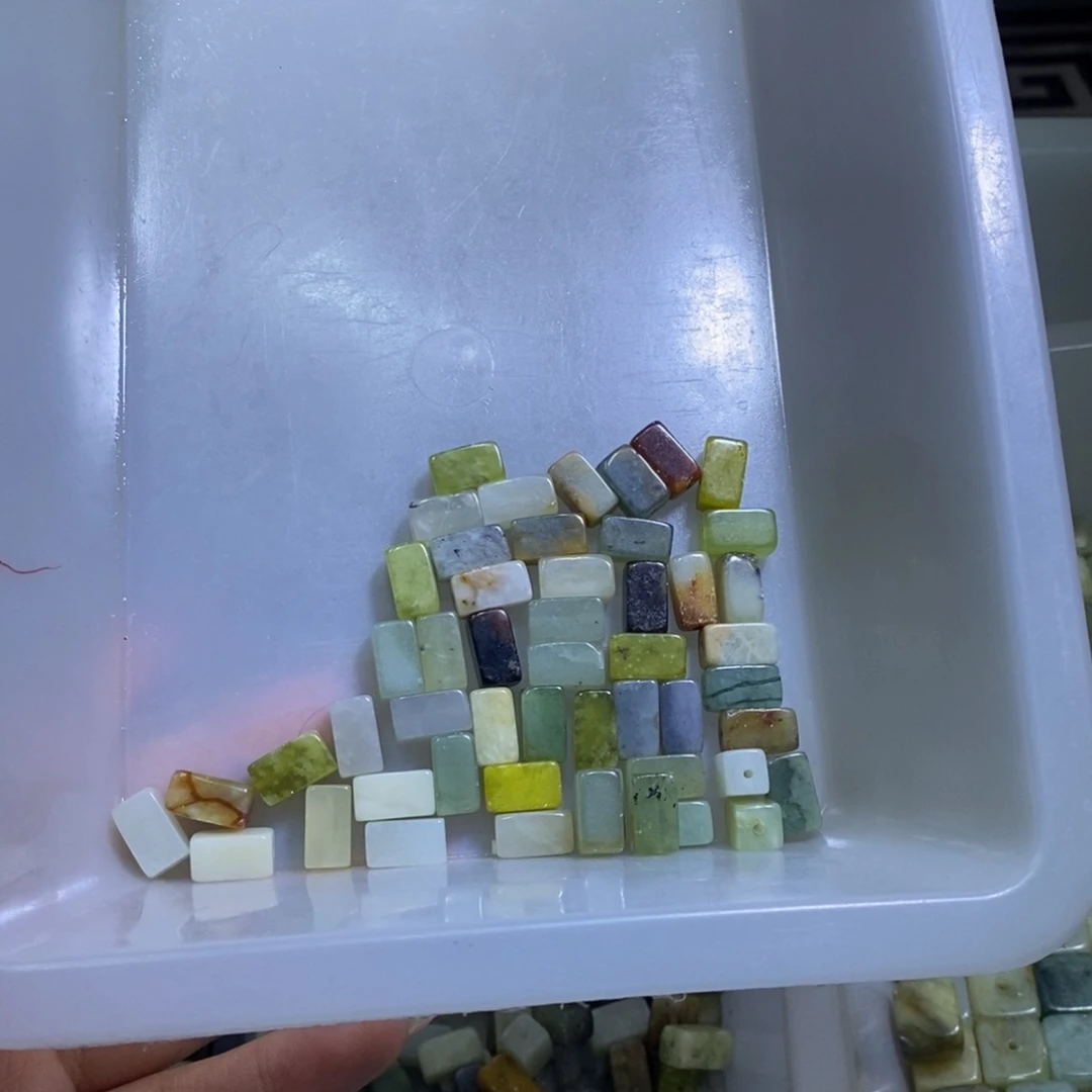 合金蛇纹石玉颈饰127