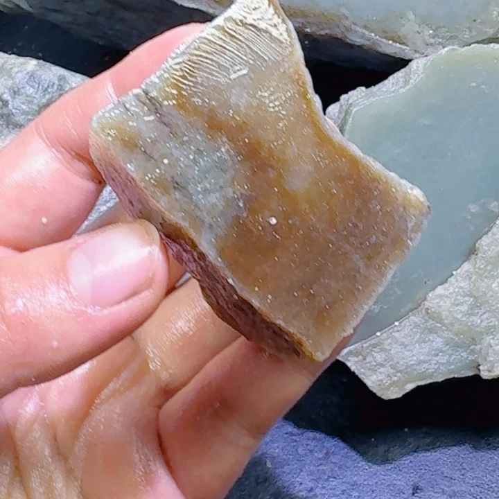 和田玉未镶嵌珠宝半成品