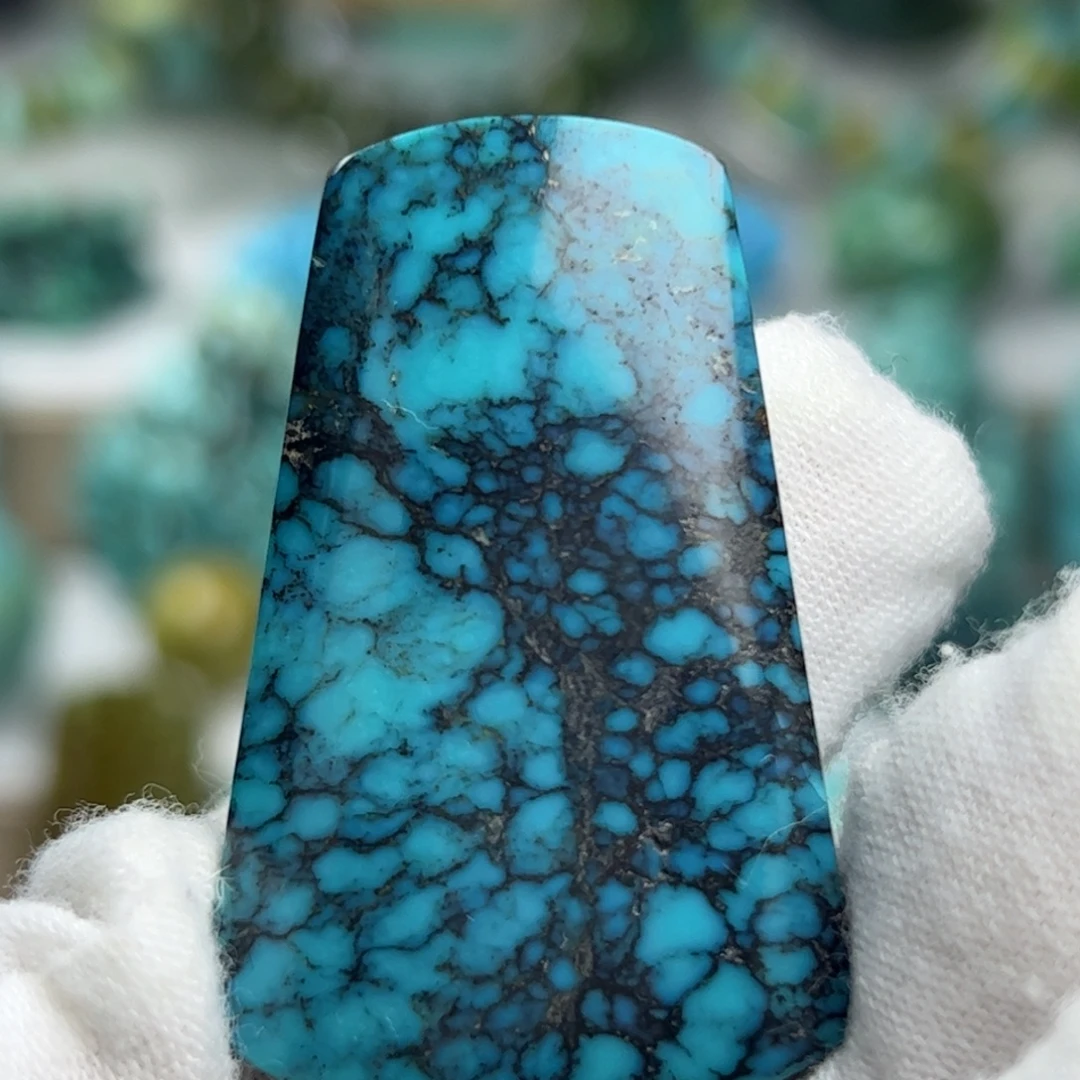 绿松石未镶嵌天然原矿绿松石