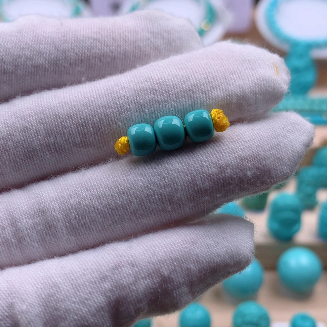 绿松石配饰未镶嵌