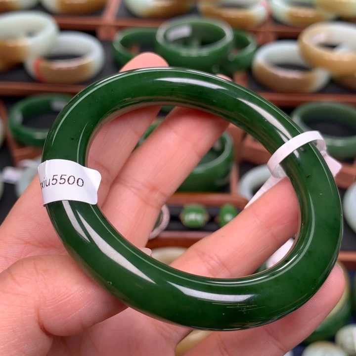 和田玉（碧玉）手镯未镶嵌56