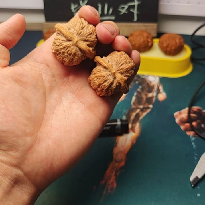 文玩核桃把件血麒麟