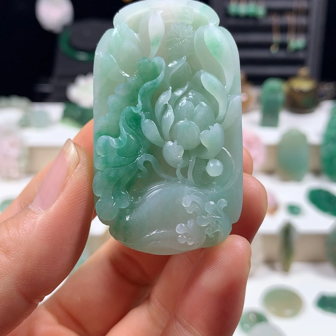 未镶嵌独山玉颈饰一*