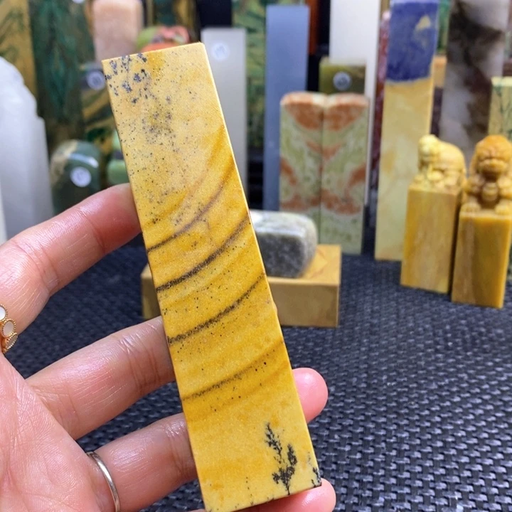 青田石大**民青田石印章石